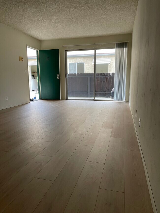 Foto del edificio - 15001 Condon Ave