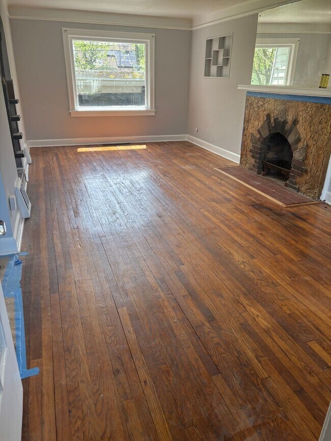 Foto del edificio - 3bd Single Maple Section 8