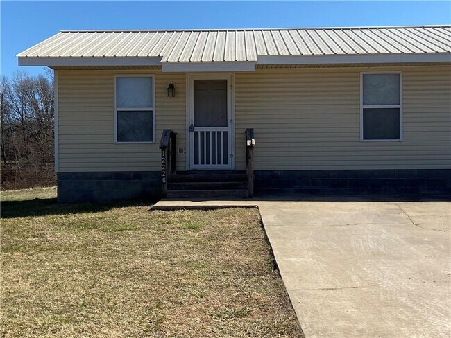 Building Photo - 12226 Cavewood Rd