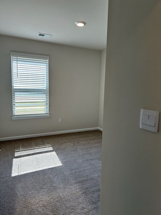 Foto del edificio - 396 Harvest Rdg Wy