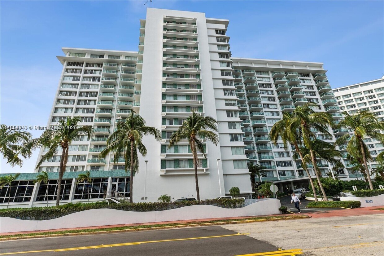 Foto principal - 1000 West Ave
