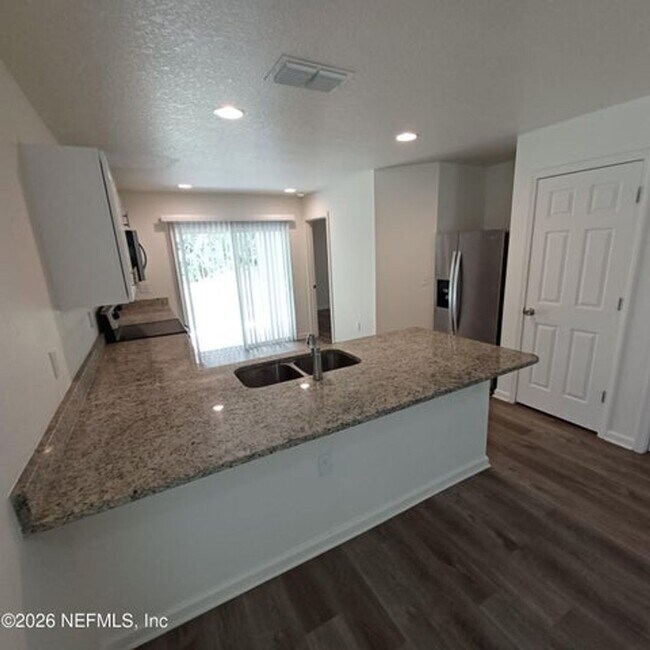 Foto del edificio - 3 BR 2 BA Home with Small Town Living