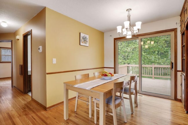 Building Photo - 656 17th Ave NW