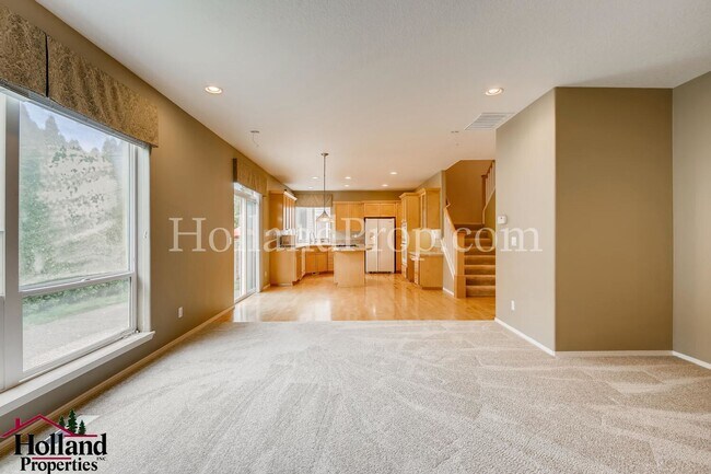 Foto del edificio - Spacious & Stylish 4-Bedroom Home in Desirable Northwest Portland