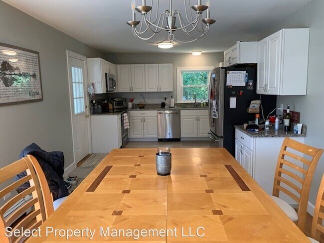 Building Photo - 2 br, 1.5 bath House - 29 Westwood Avenue