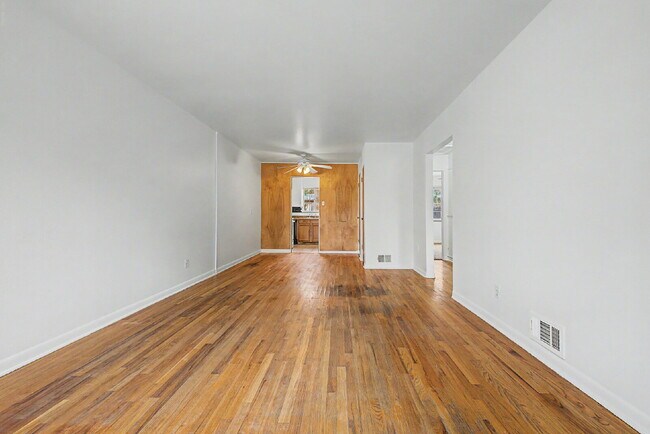 Building Photo - Lovely Two Bed / One Bath in Platt park for rent