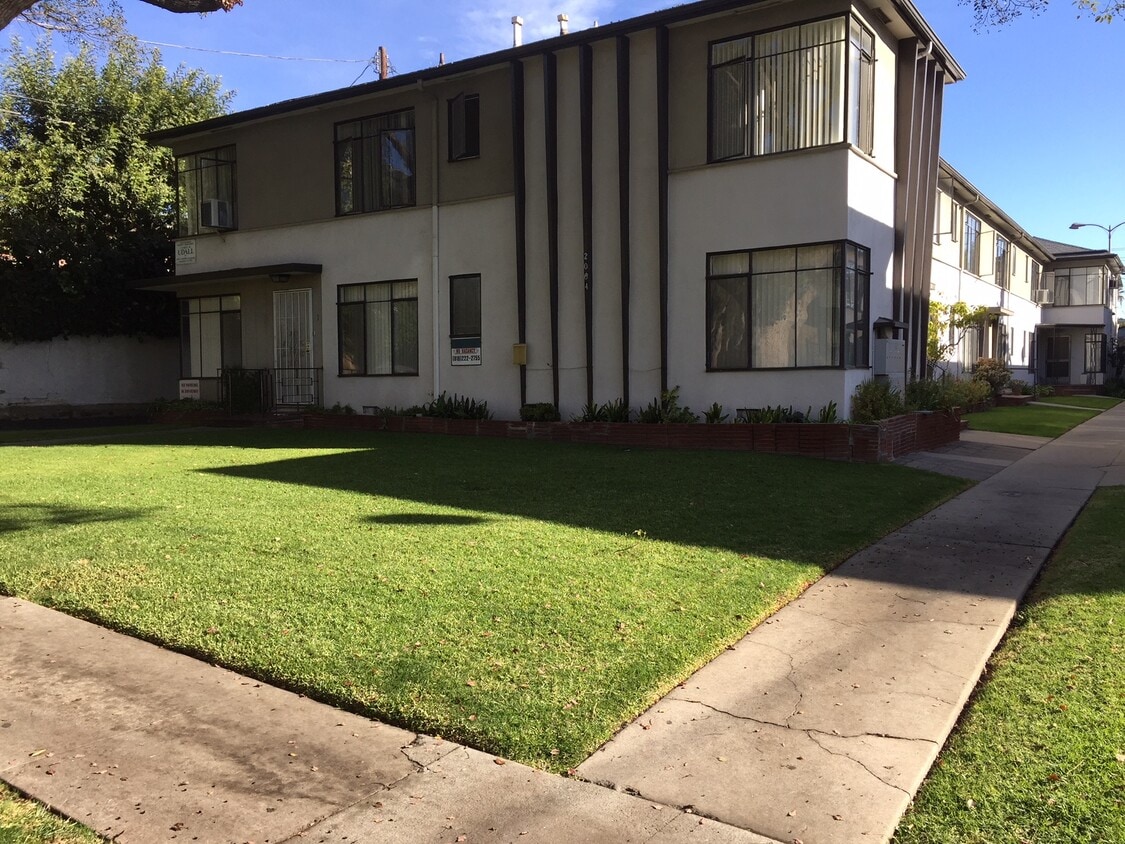 2064 Rodney Dr Unit 8, Los Angeles, CA 90027 Apartments in Los Angeles, CA