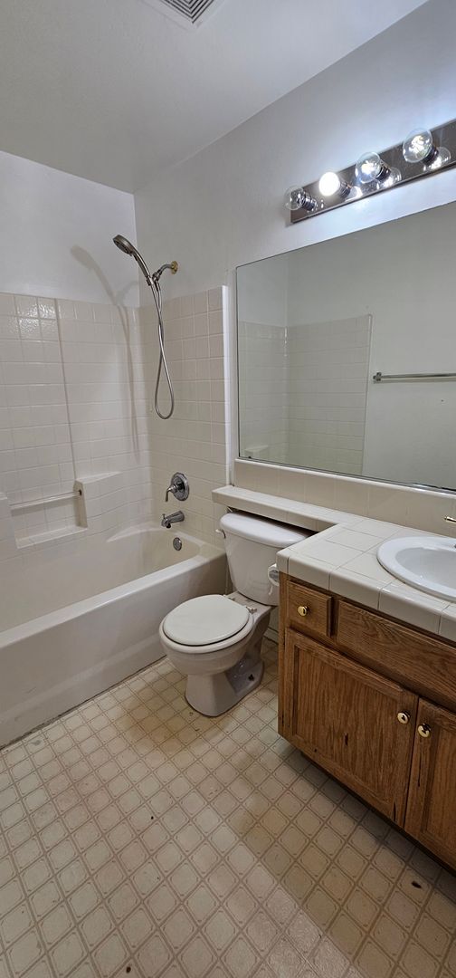 Building Photo - South West Home for Lease 3 BD 2 BA
