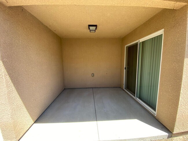 Foto del edificio - Tulare unit coming soon!