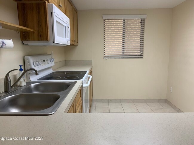 Building Photo - 3025 Thrush Dr