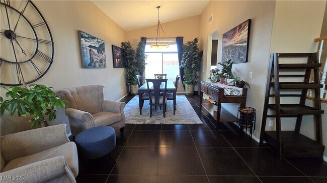 Foto del edificio - 6140 Peggotty Ave