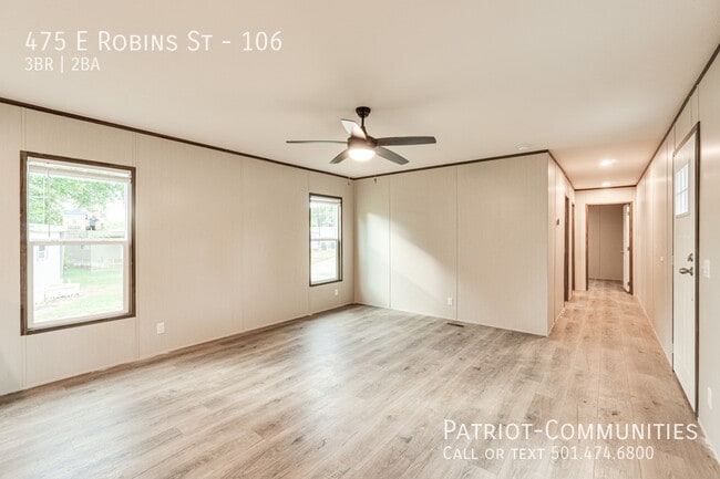 Foto del edificio - 475 E Robins St