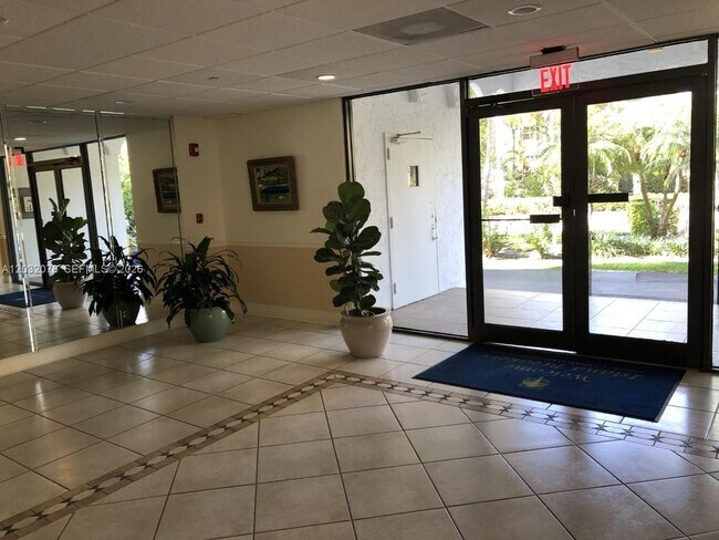 Foto del edificio - 150 Ocean Ln Dr