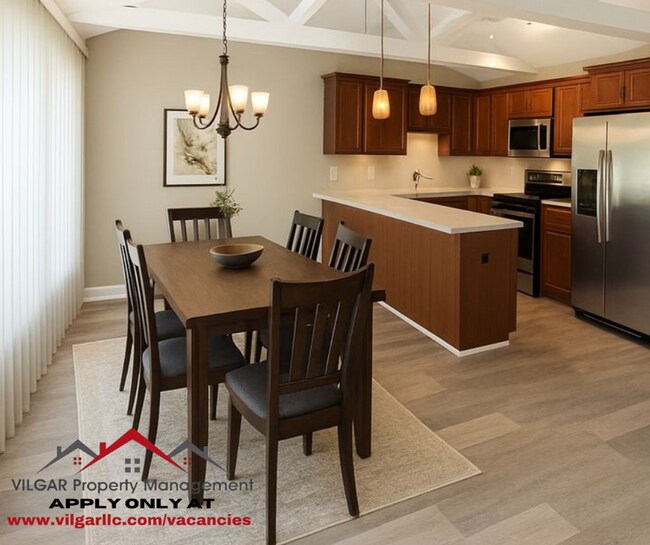 Building Photo - Spacious and beautifully updated, this 2-b...