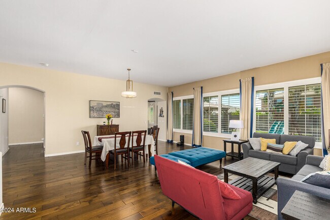 Foto del edificio - 15115 W Pierson St