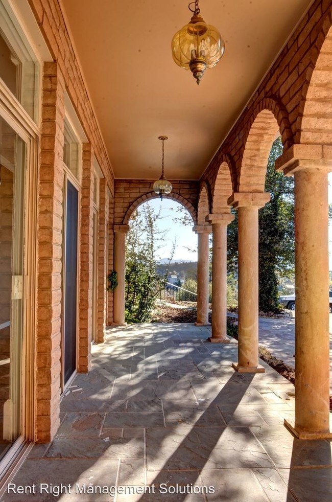 Building Photo - 950 Estrella Ct