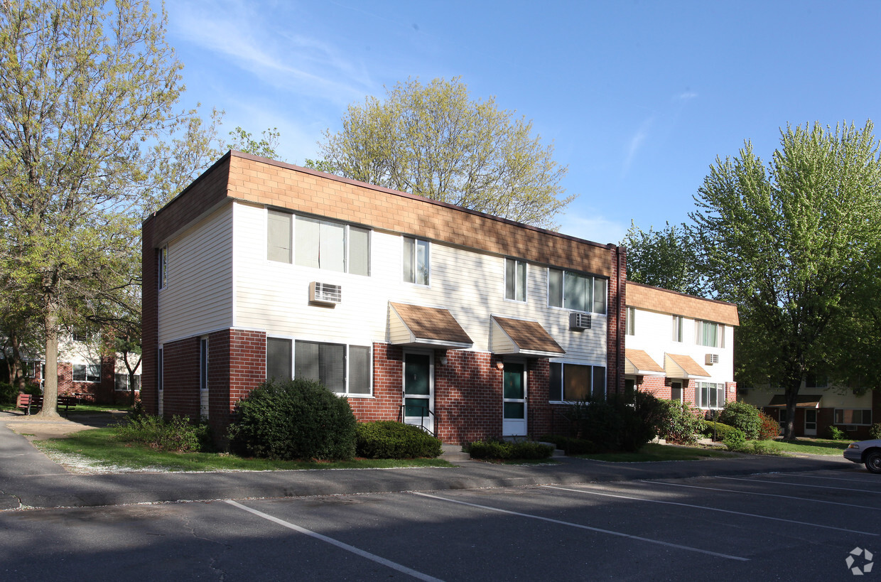 Eastbrook Apartments - Apartments in Springfield, MA | Apartments.com