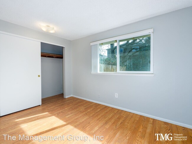 Building Photo - 2 br, 1 bath House - 11001 NE 48th Circle