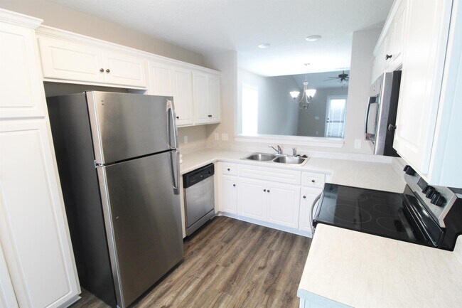 Building Photo - 405 Andover Dr