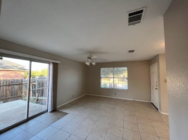 Foto del edificio - 4711 Gavlick Farm