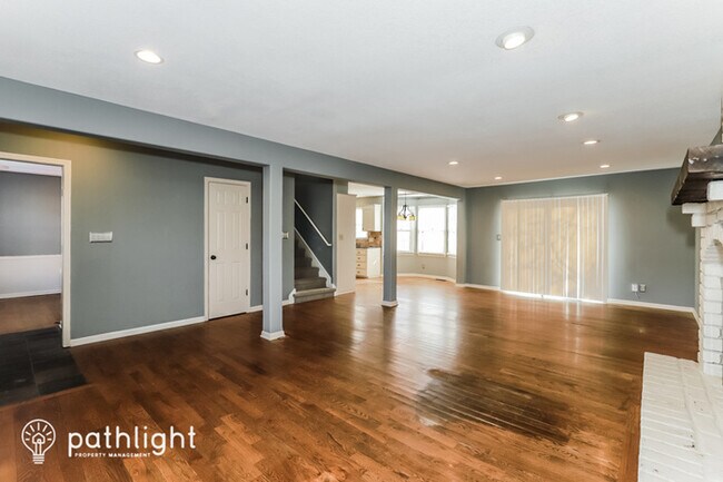 Building Photo - 11723 W 101St Street, Overland Park, KS, 6...
