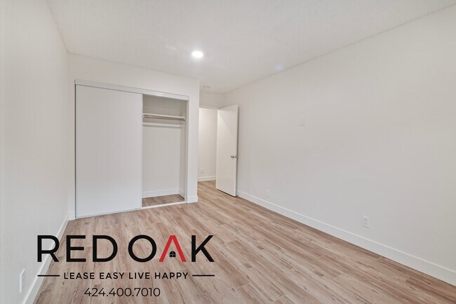 Foto del edificio - 6029 Carlton Way