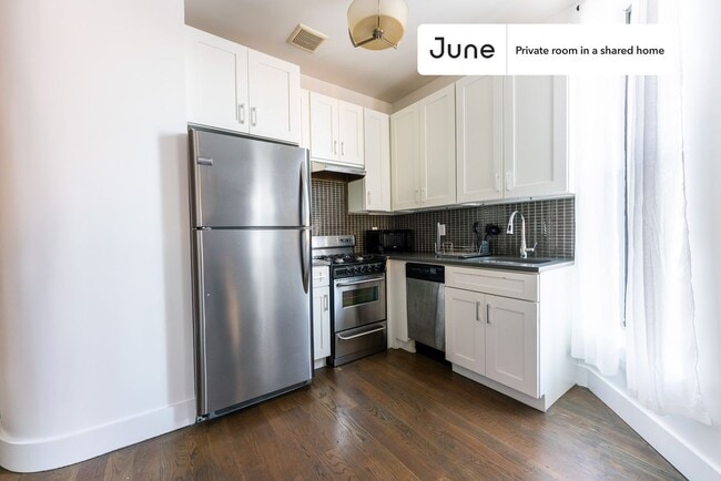 Foto del edificio - Room in Shared 4 bed/2 bath home in Crown Heights