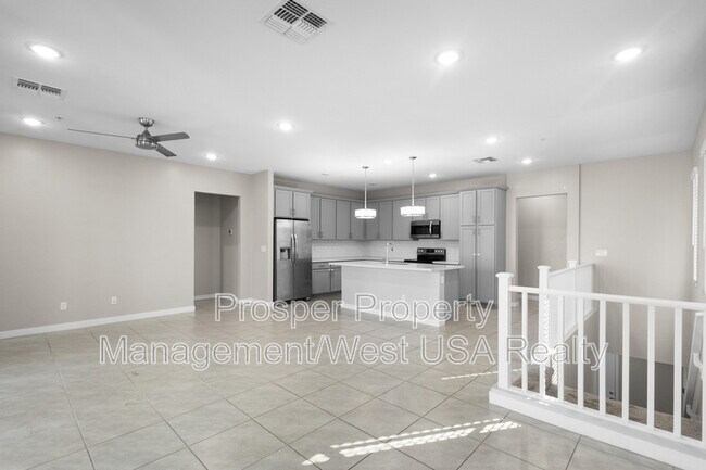 Building Photo - 155 N Lakeview Blvd