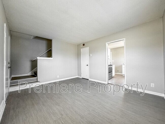Foto del edificio - 801 E Bannister Rd