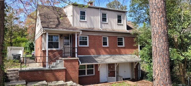 Building Photo - 414 E Radiance Dr