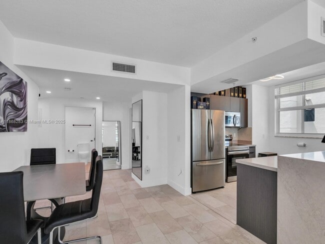 Foto del edificio - 1250 N Miami Ave