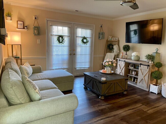 Building Photo - "Exquisite Living at 403 Firethorne: Your ...