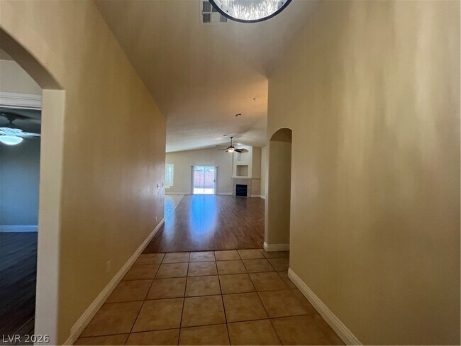 Foto del edificio - 3309 Blueberry Climber Ave