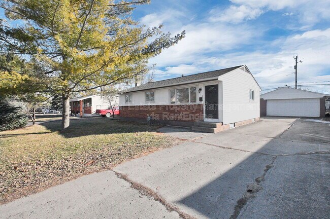 Foto del edificio - 472 Buena Vista Ave