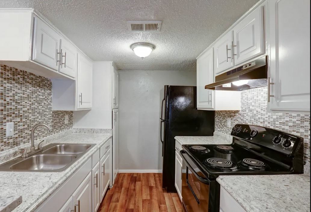 Pecan Grove Apartments 2468 Laughlin Dr Dallas, TX