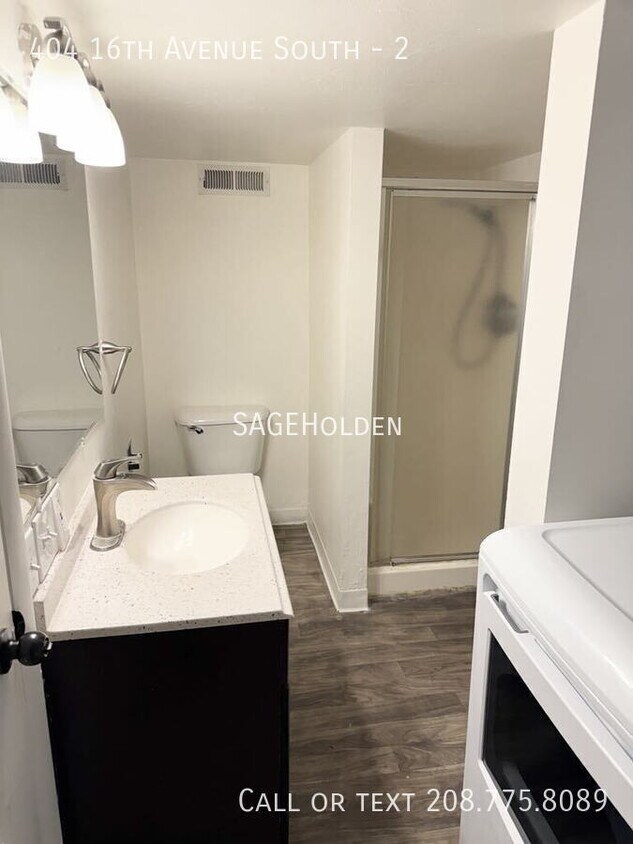 Foto principal - 404 16th Ave S