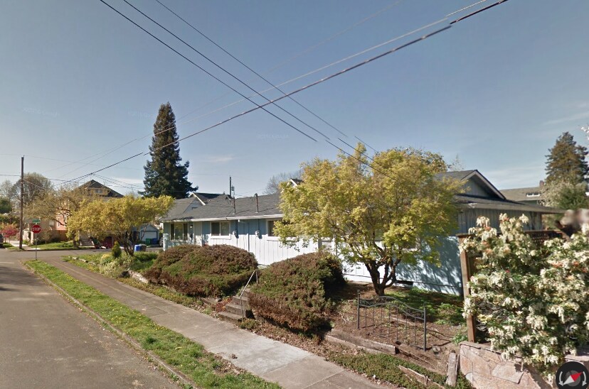 Foto principal - Inner SE Portland Duplex!