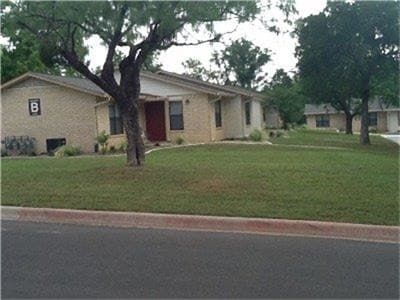 Building Photo - 1001 Pecan Valley Dr