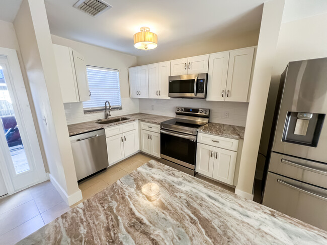 Building Photo - 1512 Cape Coral Pky W