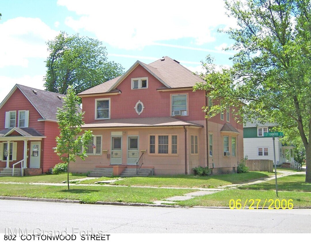 Foto del edificio - 802-804 Cottonwood St
