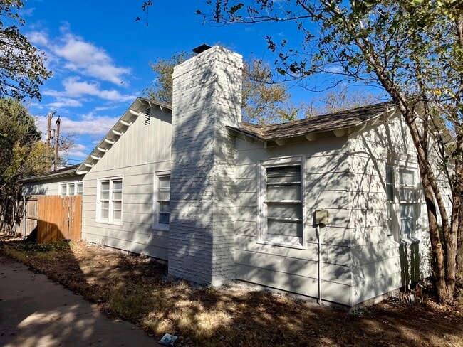 Building Photo - 3708 27th St