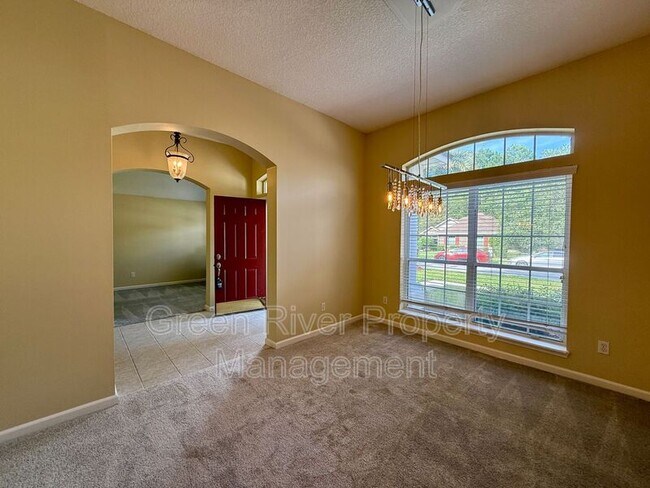 Building Photo - 8716 Canopy Oaks Dr