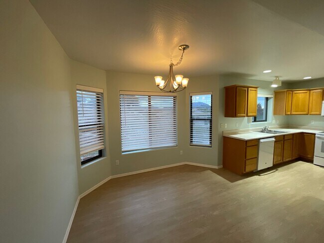 Building Photo - APPLY NOW - 2485 N Leah Lane