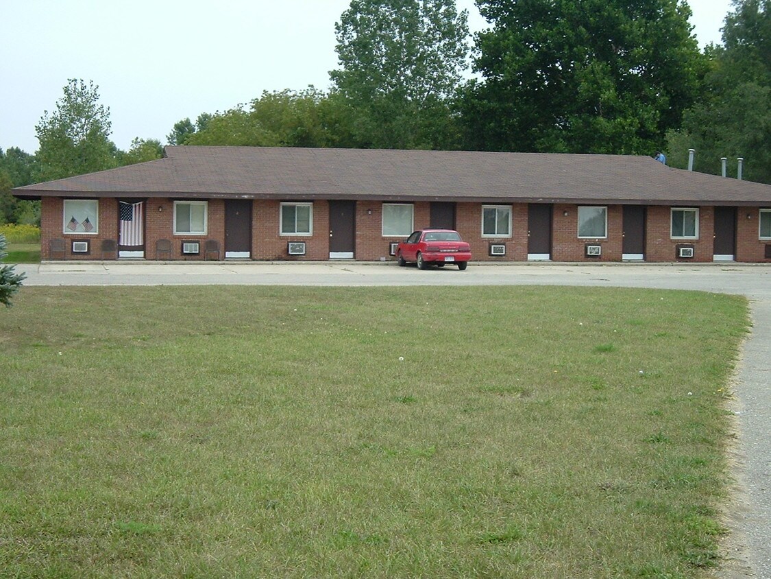 6336 N Van Dyke Rd, Cass City, MI 48726 Apartments in Cass City, MI