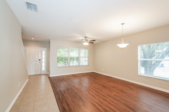 Foto del edificio - 3202 Shamrock Park Pl
