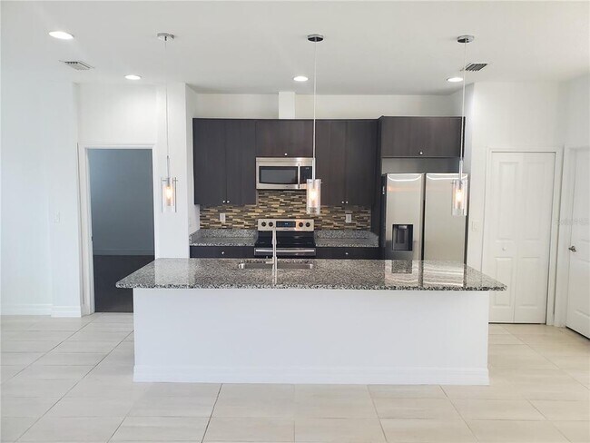 Building Photo - 212 Grouper Ct