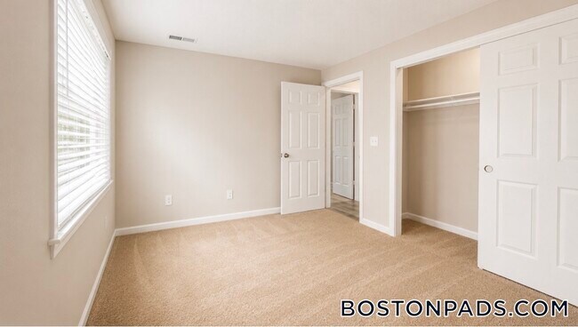 Foto del edificio - 4516 N Main St