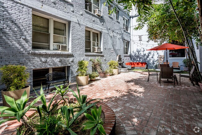 Patio - 6500 Yucca Street