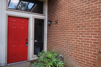 Building Photo - 1307 Baytree Dr
