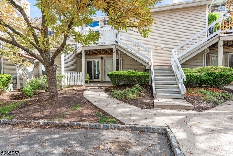 Primary Photo - 83 Mayfield Rd